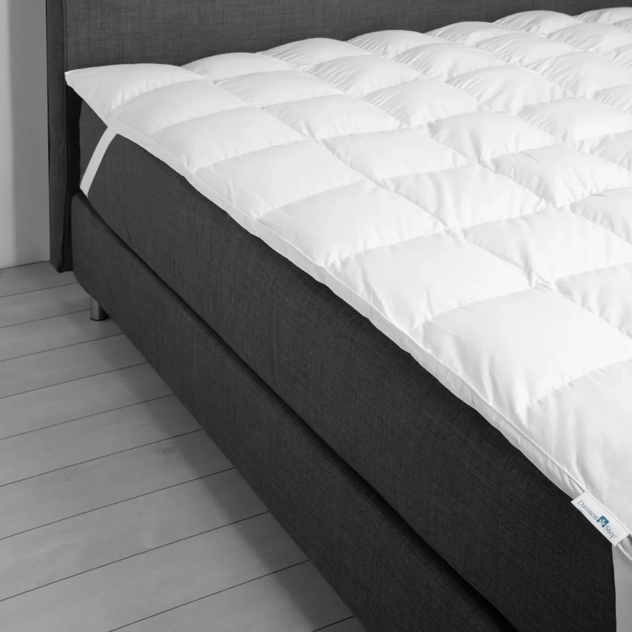 topper-daunenstep-nuvola-ultrasoft-bianco-vista-3quarti_1280x1280